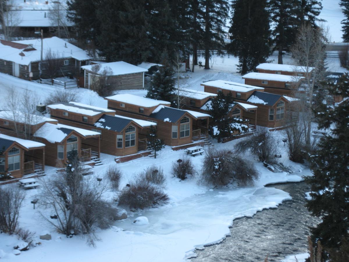Three Rivers Resort Almont Exteriör bild