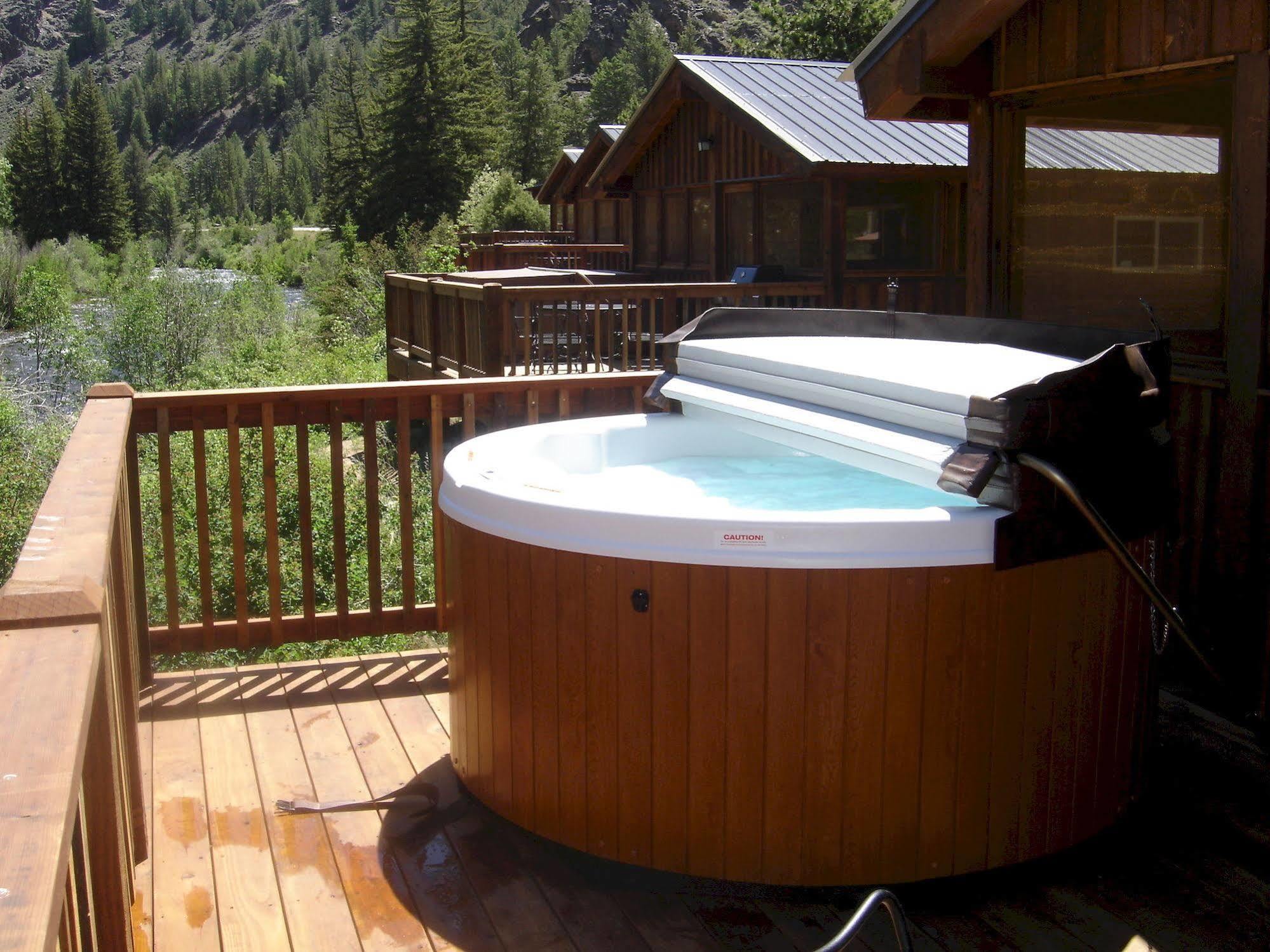Three Rivers Resort Almont Exteriör bild